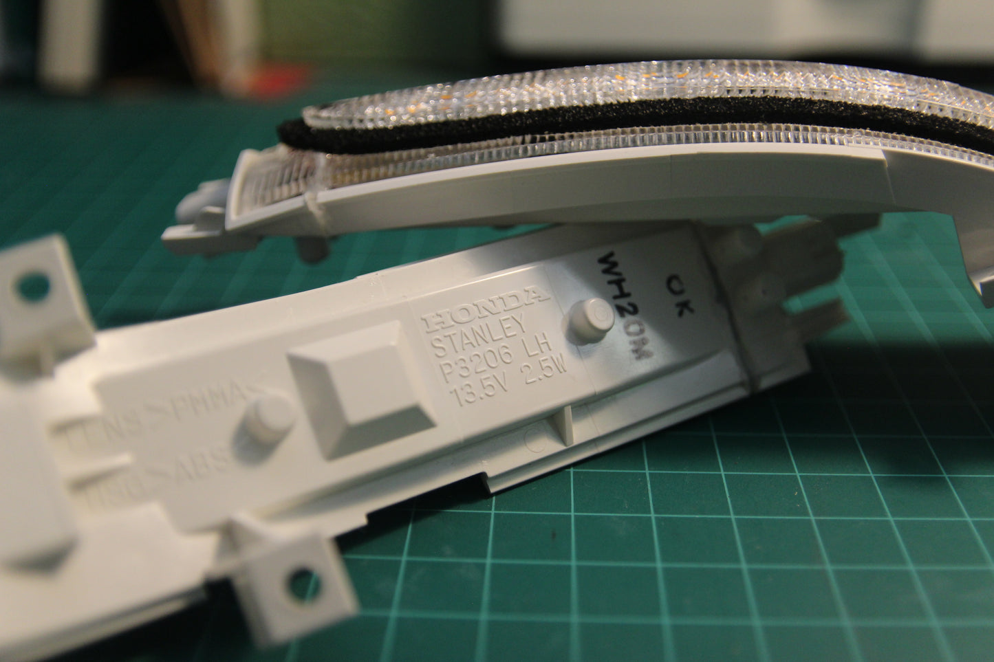 Acura TSX CL9/CL7 Amber Sequential Mirror Signals